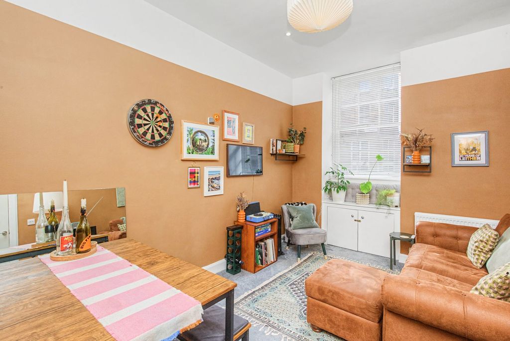 Property photo 2 of 12 4868503