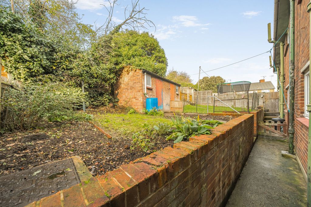 Property photo 3 of 30 1386500-22-693808...