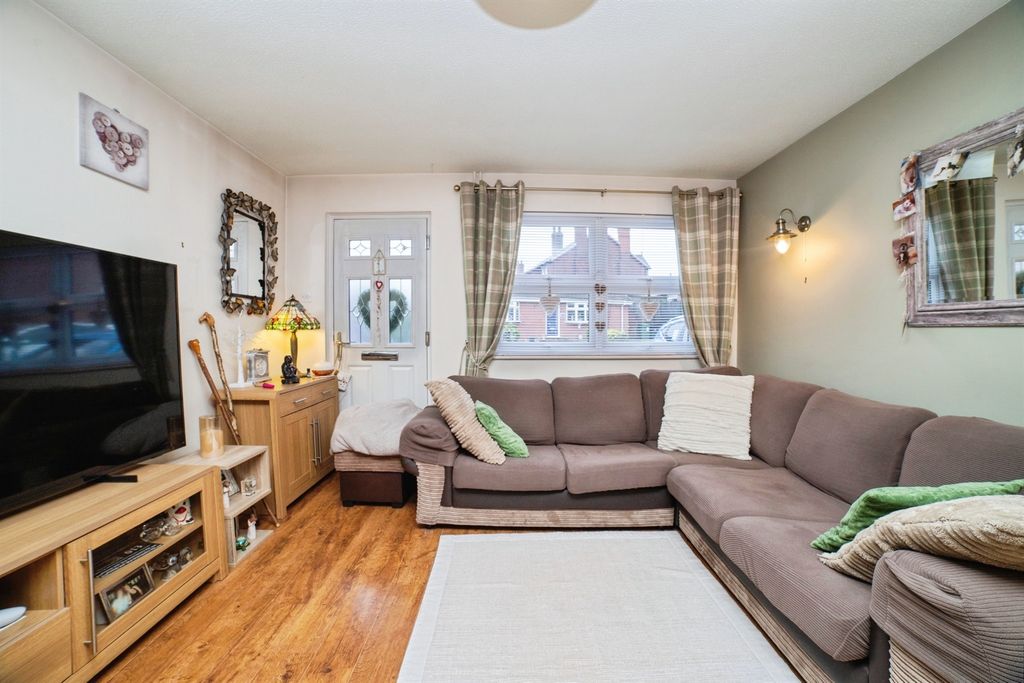 Property photo 2 of 19