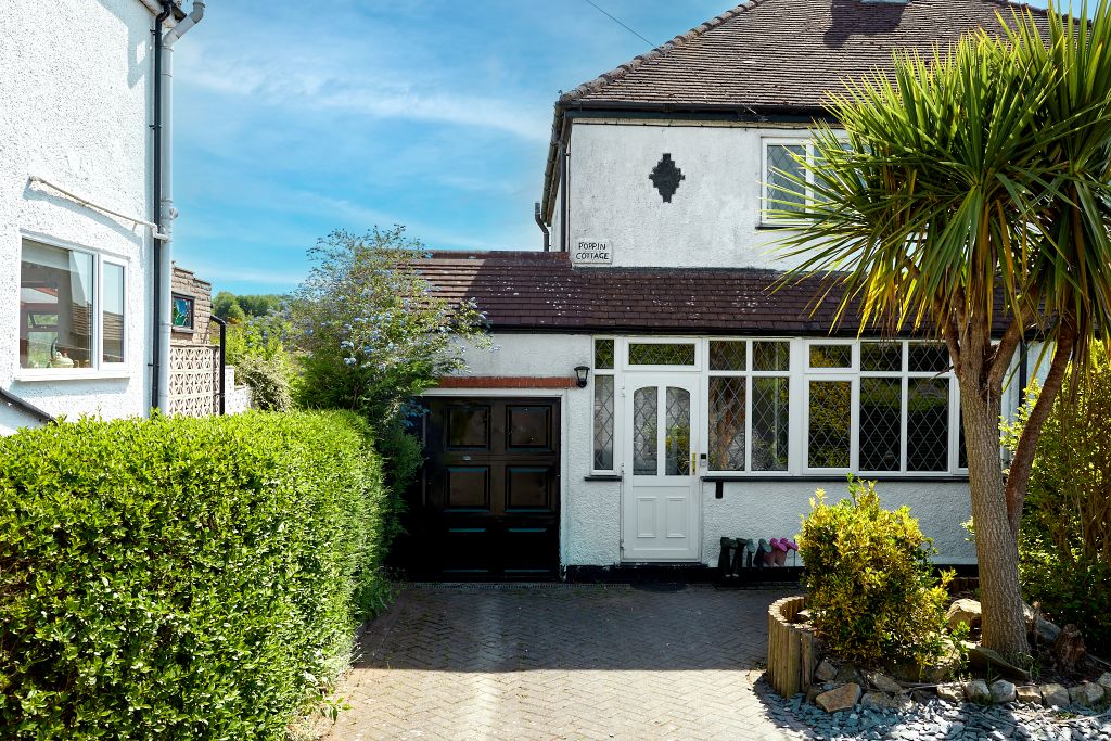 Property photo 2 of 49