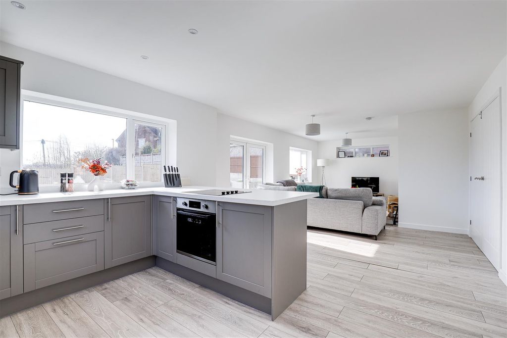 Property photo 2 of 28 Img_8045-Img_8049.Jpg