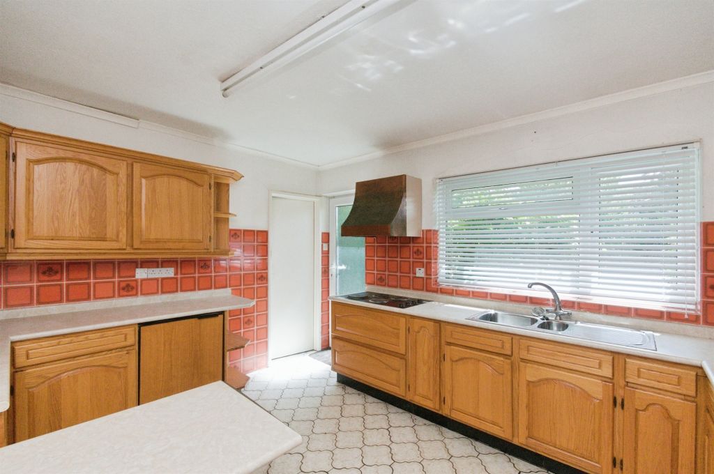 Property photo 3 of 24