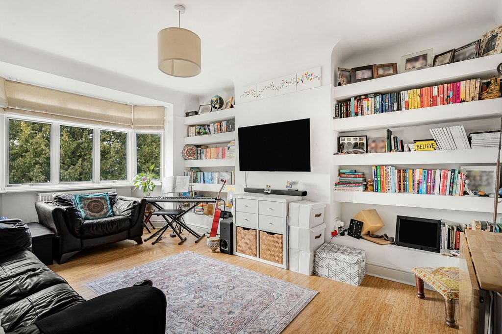 Property photo 2 of 13