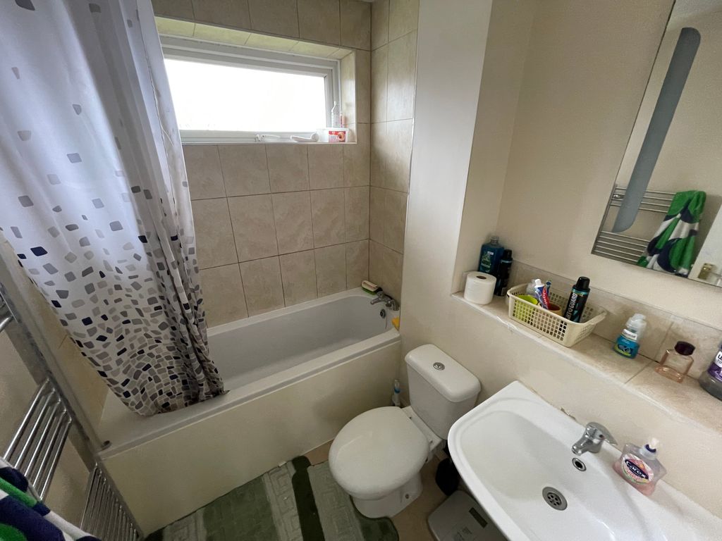 Property photo 3 of 5 Bathroom