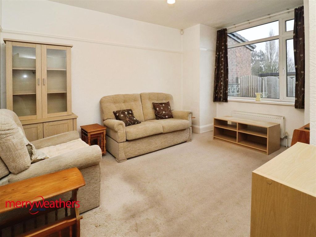 Property photo 3 of 10 Dining Room