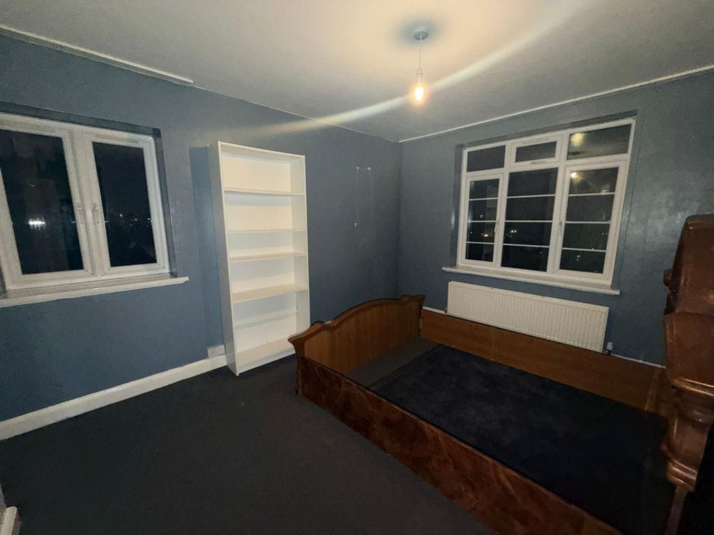 Property photo 3 of 9 5176d023-3823-4395-B55d-37635173A226.Jpg