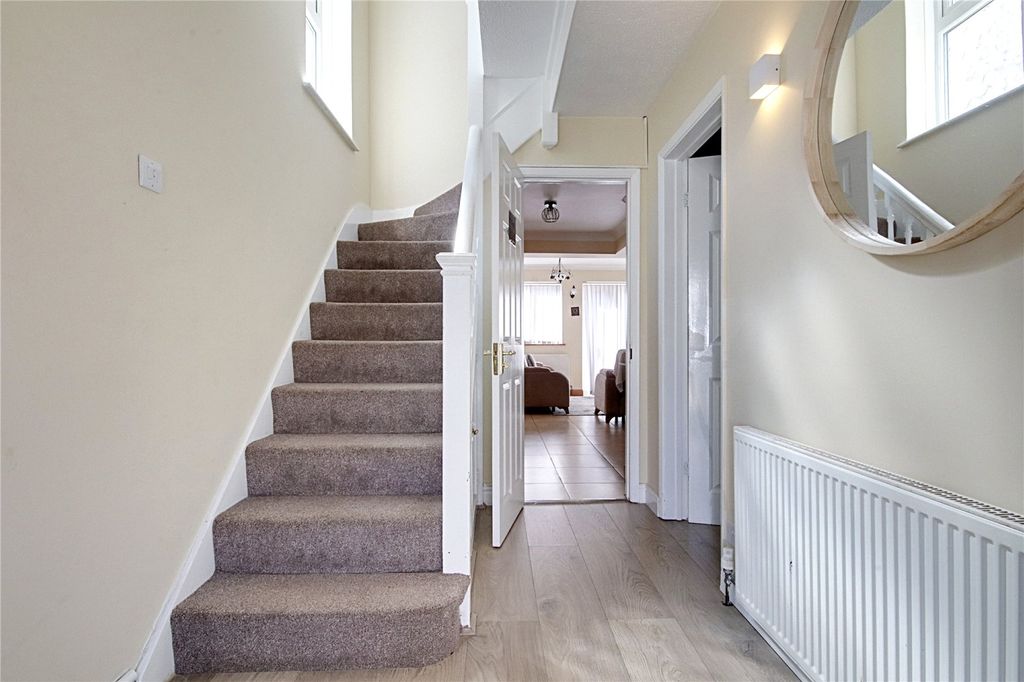 Property photo 3 of 19 Picture No. 24