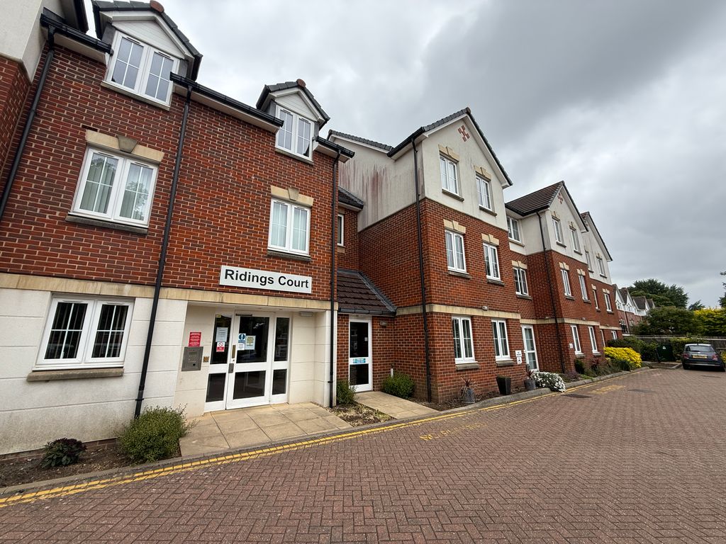 Property photo 1 of 12 Ridings Court