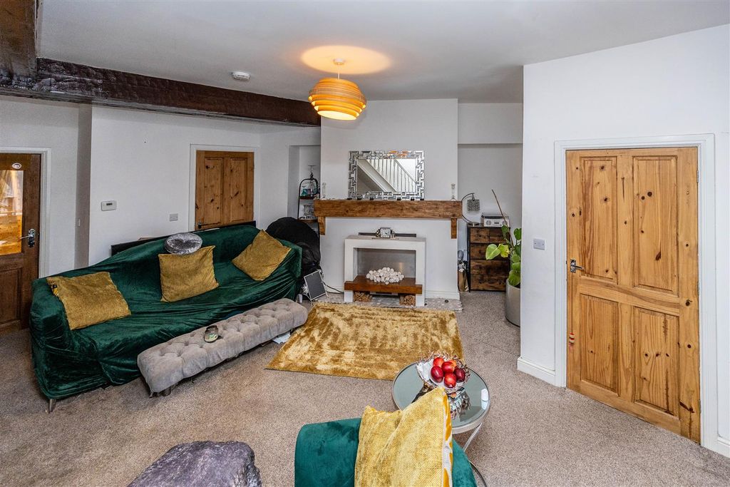 Property photo 3 of 15 133Cmbrhalifax-110226-12.Jpg