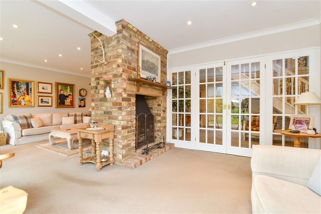 Property photo 1 of 21 Family Area