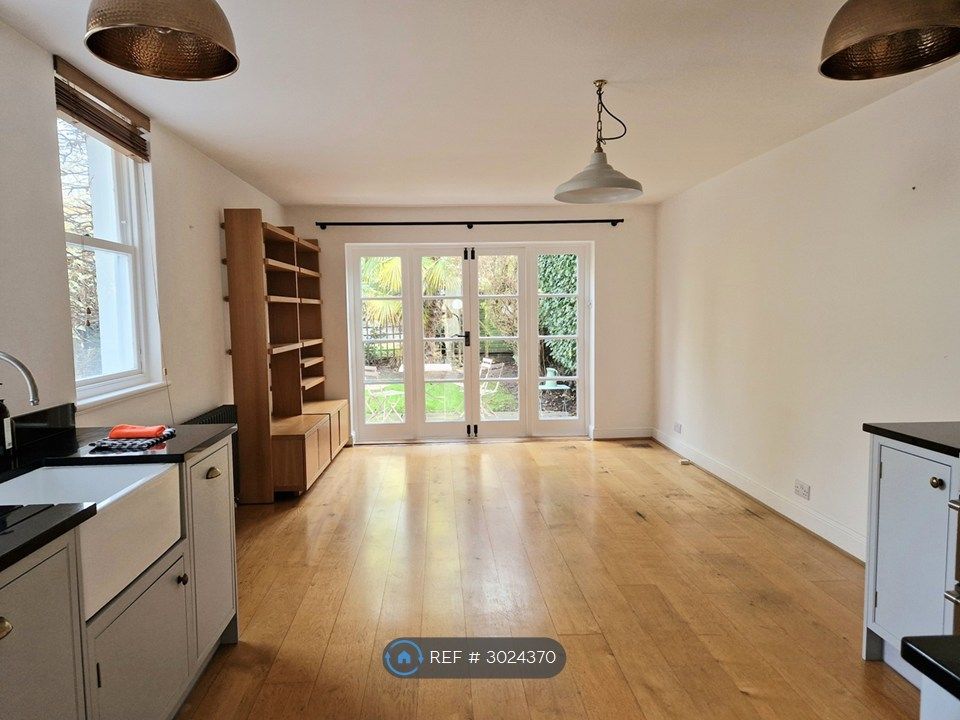 Property photo 2 of 9 Kitchen/Dining Room