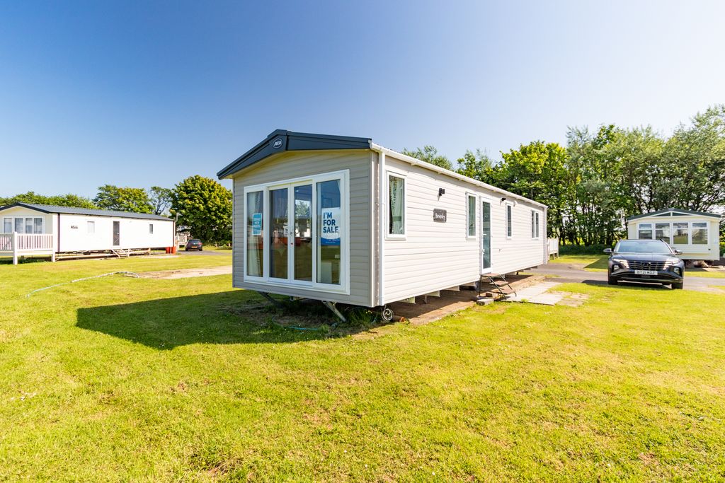 Property photo 1 of 27