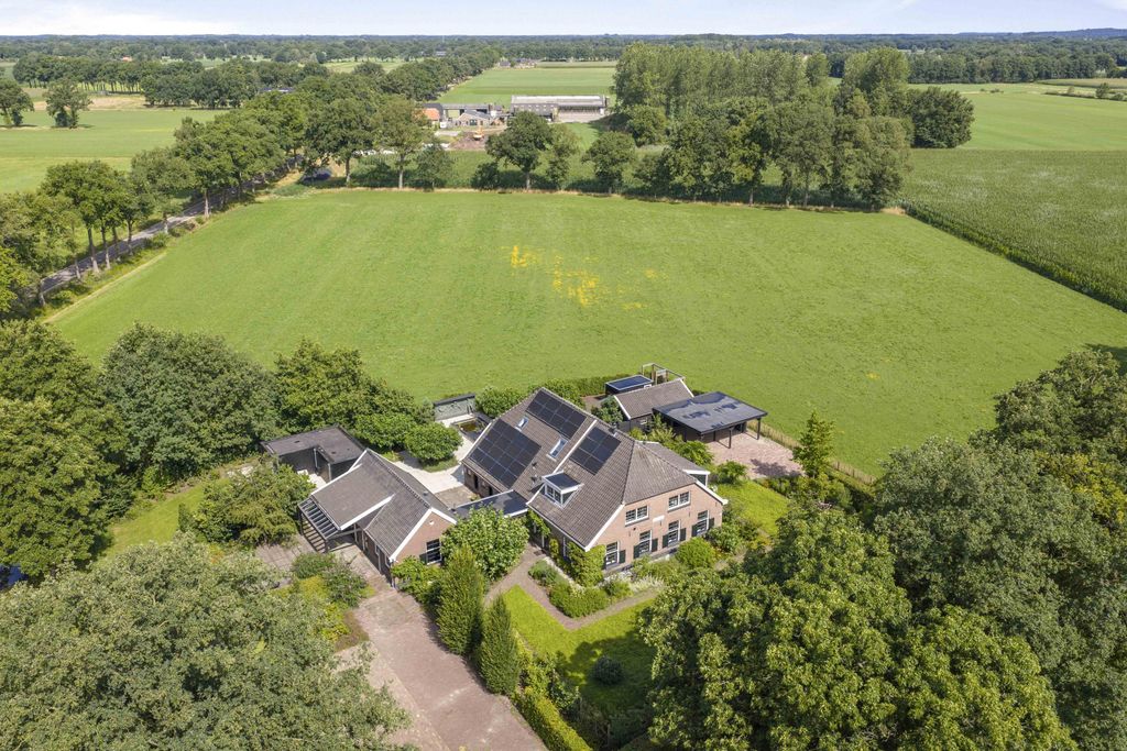 Property photo 3 of 74