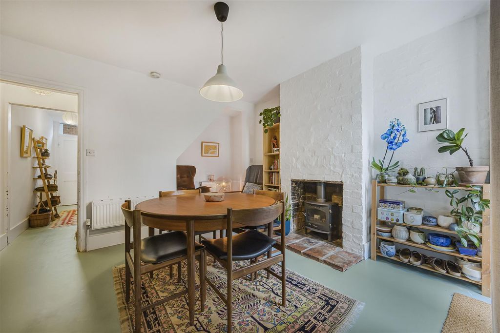 Property photo 3 of 21