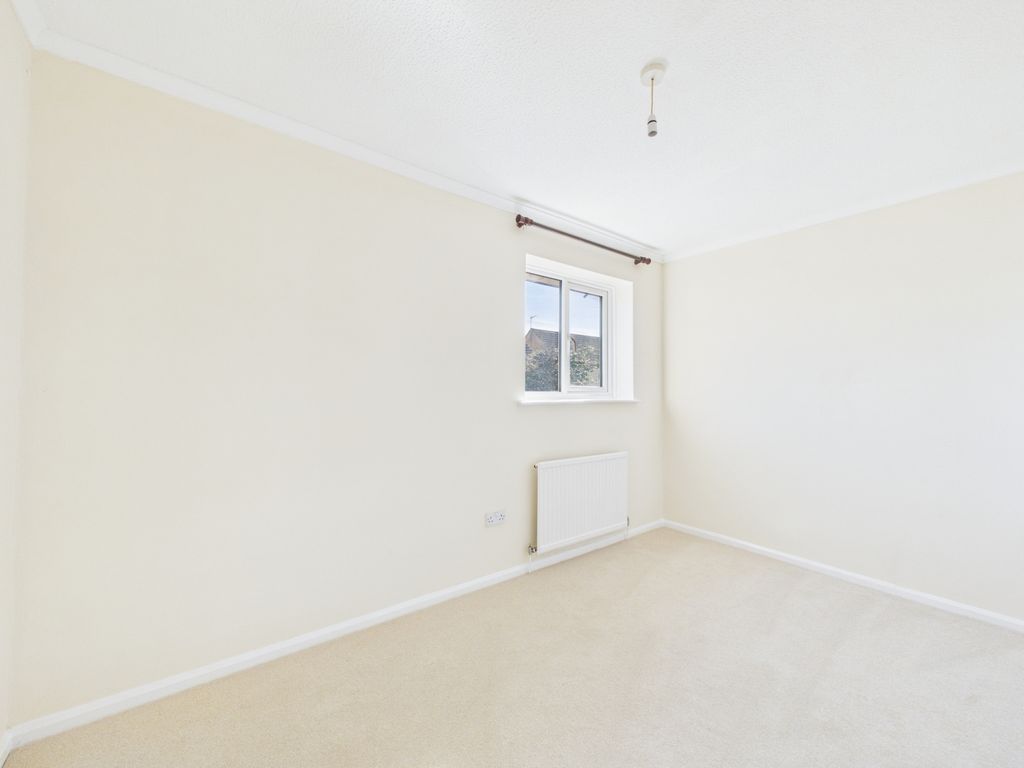 Property photo 3 of 6 Bedroom