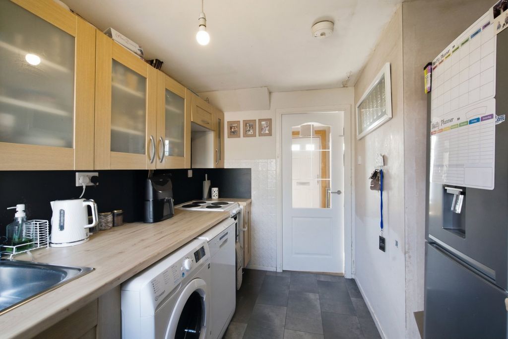 Property photo 3 of 26