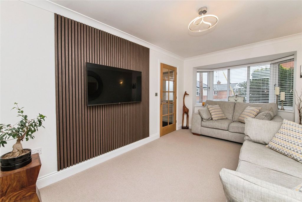 Property photo 3 of 23 Picture No. 07