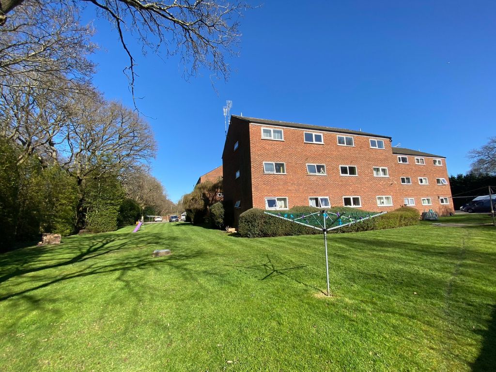Property photo 1 of 5