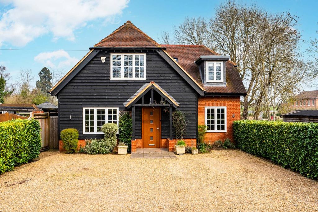 Property photo 2 of 23