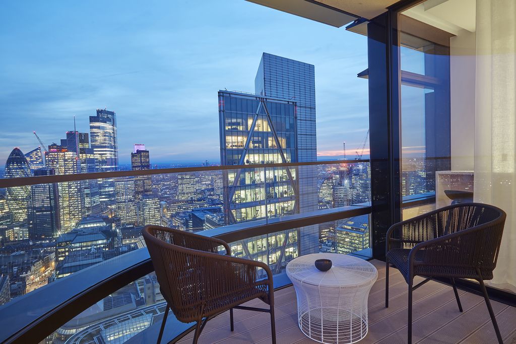 Property photo 1 of 18 Two Bedroom Apartment For Sale In The City