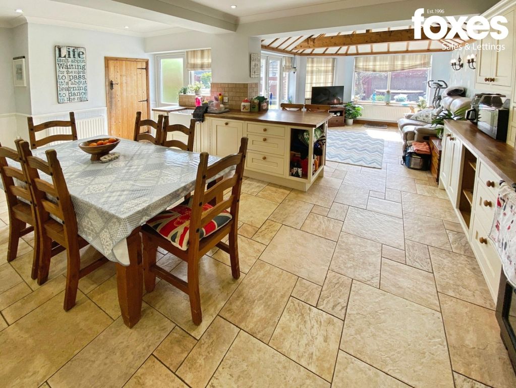 Property photo 2 of 28 5097082