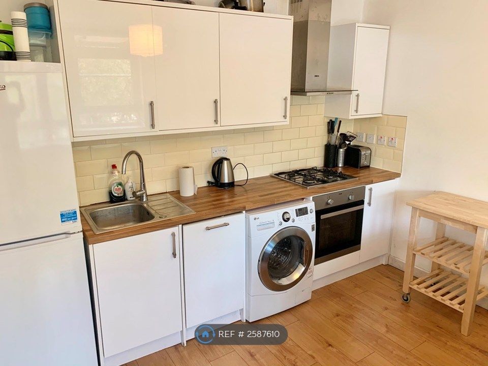 Property photo 2 of 15 Kitchen