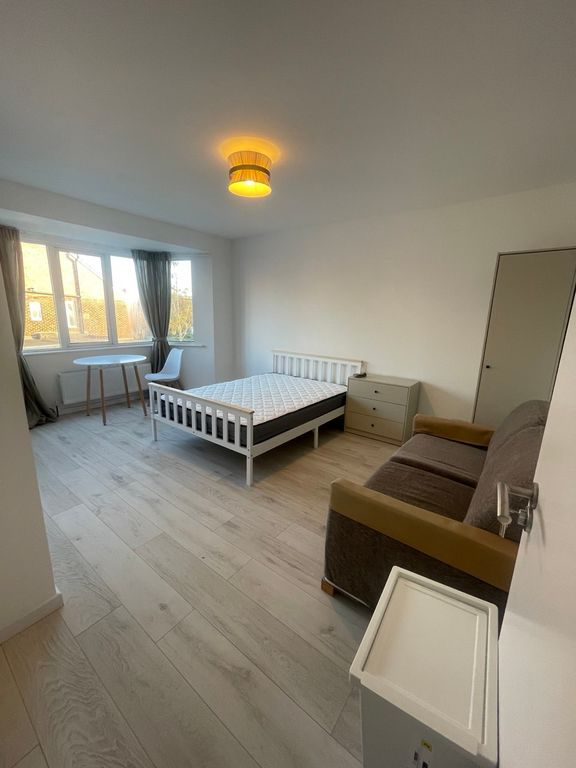 Property photo 1 of 1