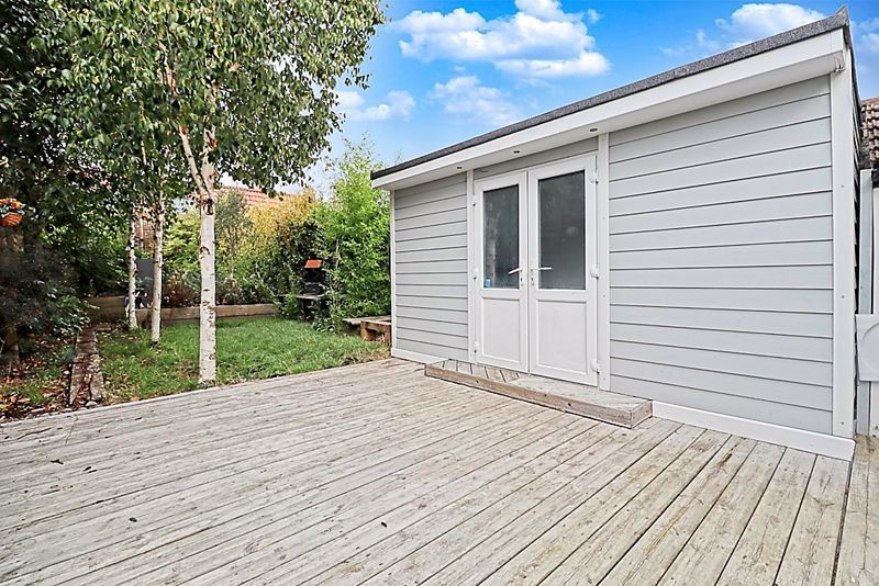 Property photo 3 of 26 Garden