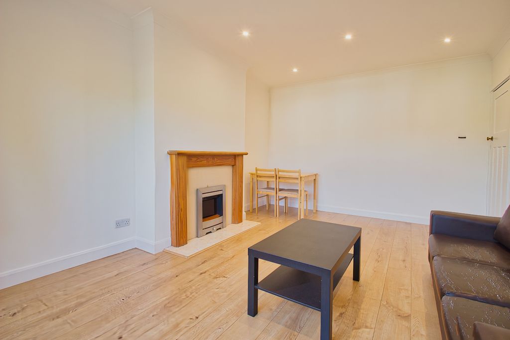 Property photo 3 of 17 Gallery