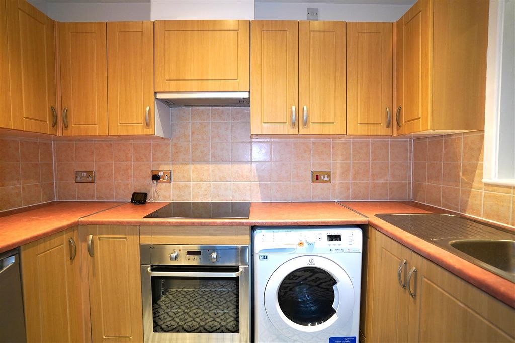 Property photo 3 of 10 Dsc00098-Modified.Jpg