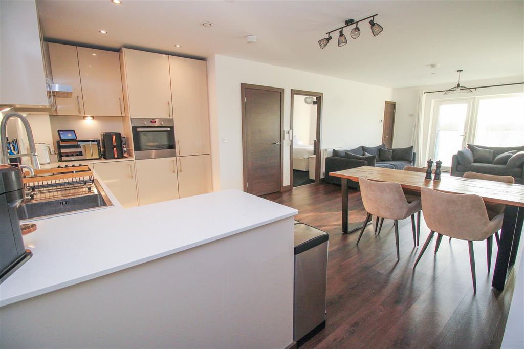 Property photo 2 of 14 Img_7048.Jpg