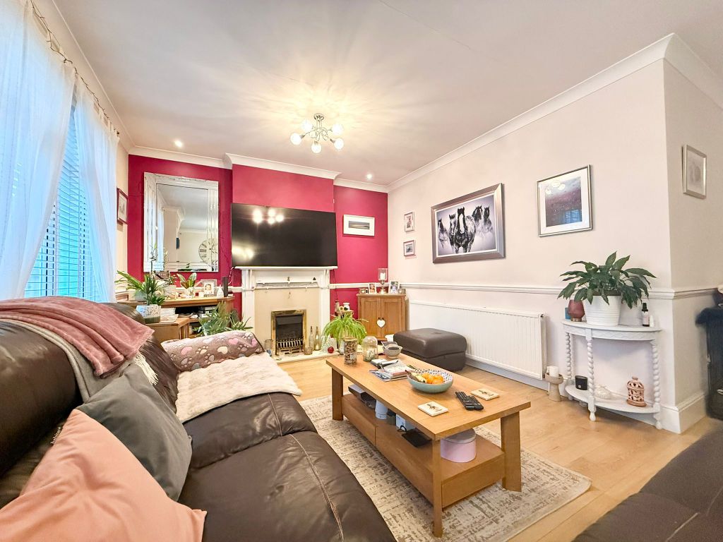 Property photo 3 of 33