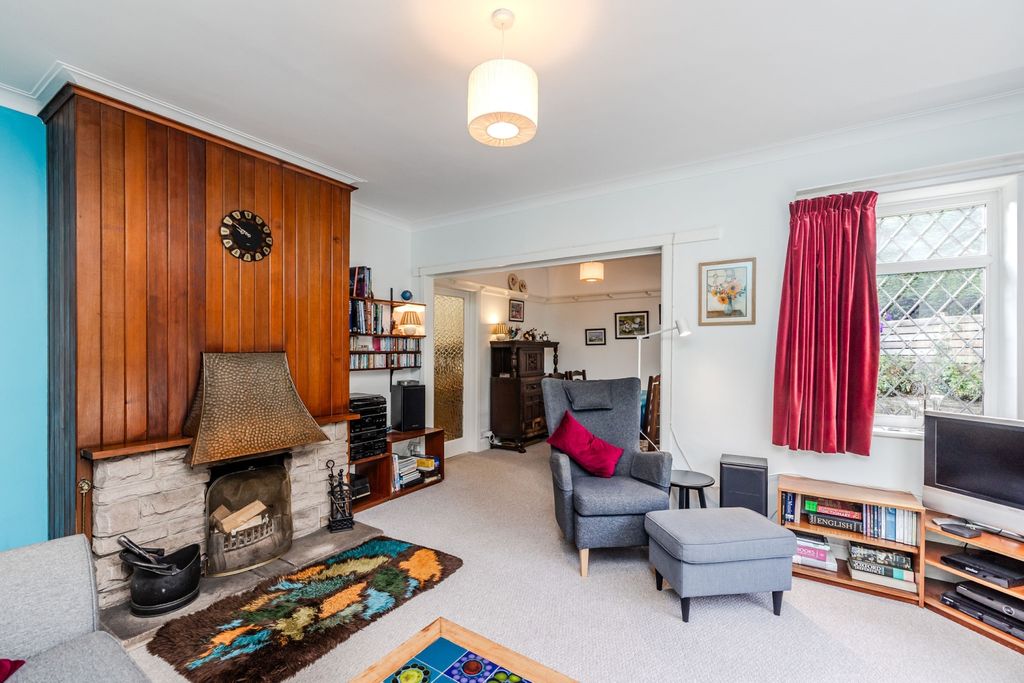 Property photo 3 of 35 5Therise-Darrashall-Ne209Lj-4