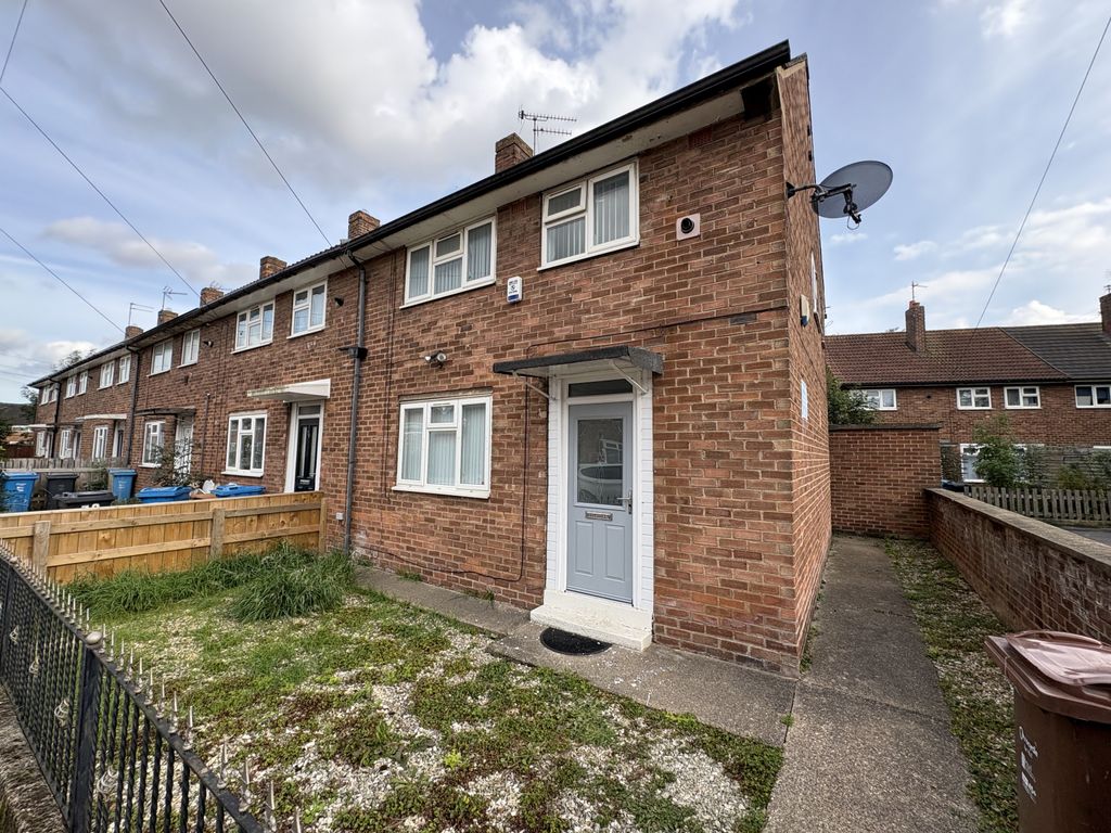 Property photo 1 of 7 2 Bed Terraced House To Rent Frome Road, Hull Hu8