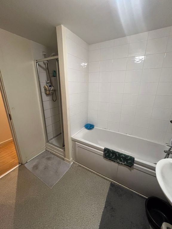 Property photo 3 of 6 Photo 6