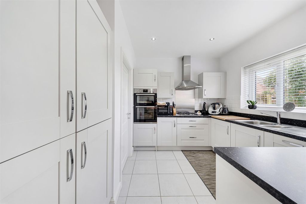Property photo 3 of 48 47 Emelia Drive-27.Jpg