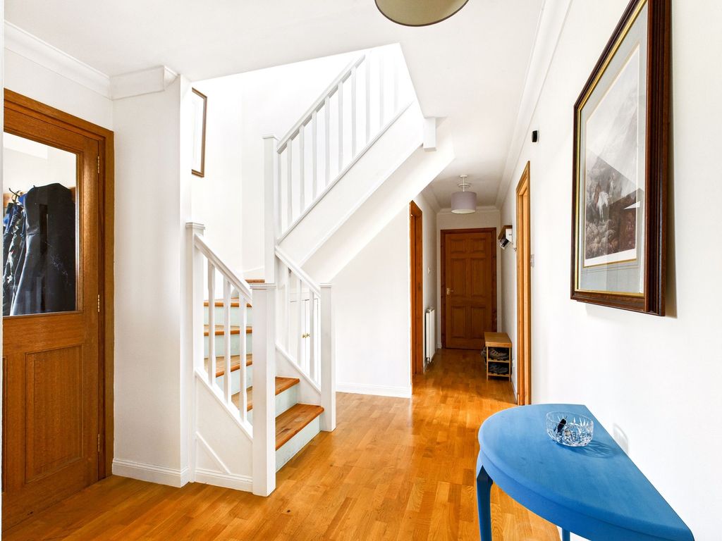 Property photo 3 of 24