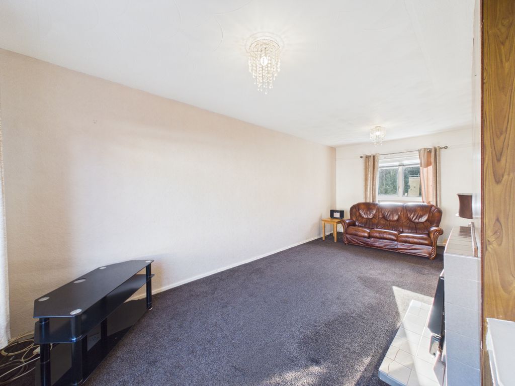 Property photo 3 of 28