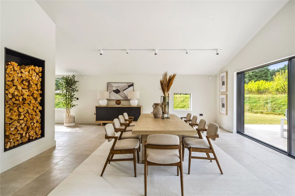 Property photo 3 of 37 Open Plan Living