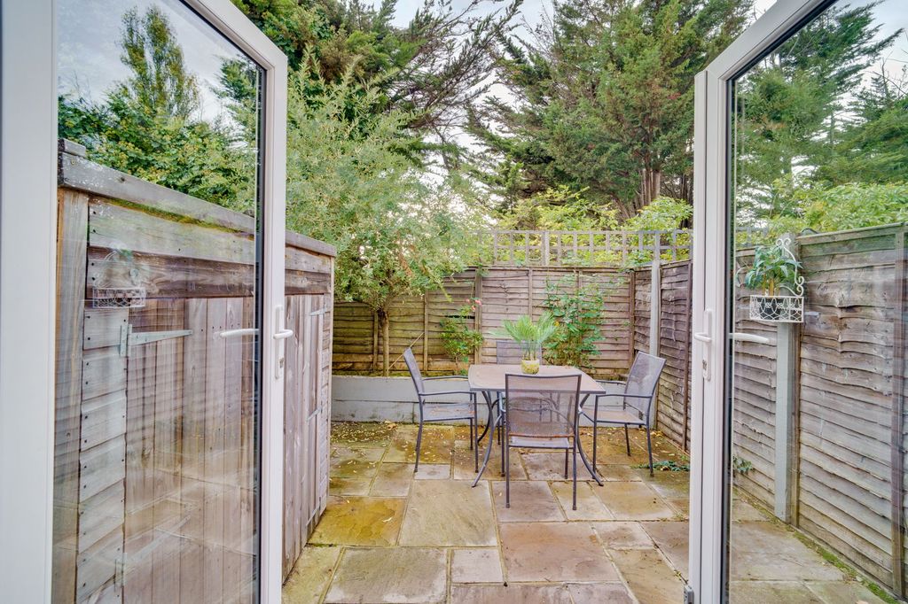 Property photo 3 of 15