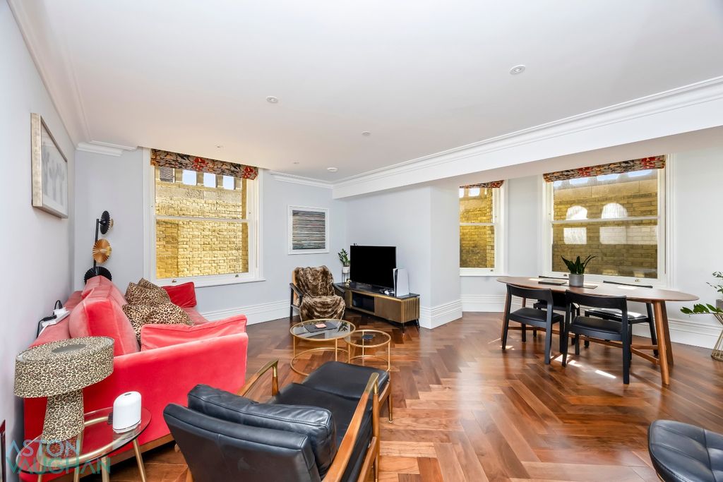 Property photo 2 of 15 4642741