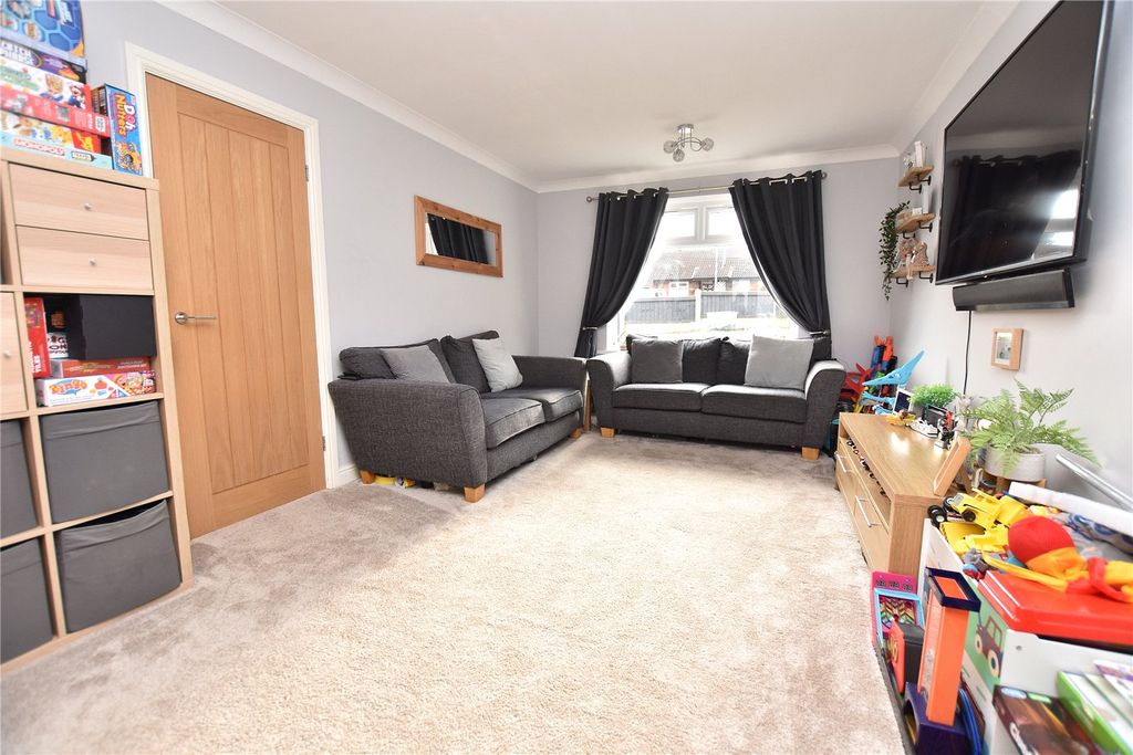 Property photo 2 of 15 Picture No. 24