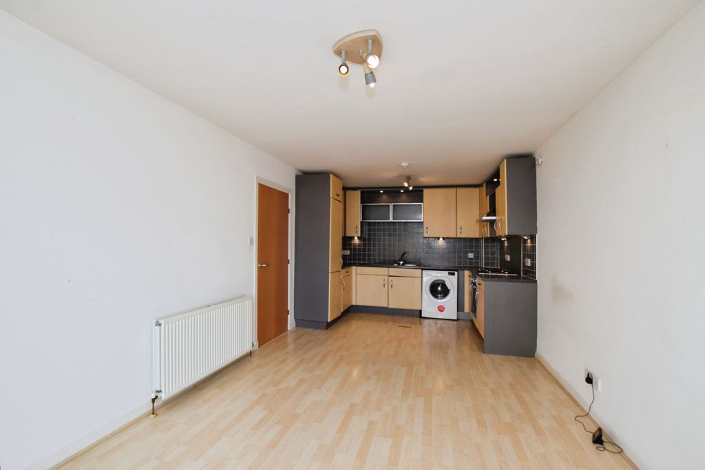 Property photo 3 of 14 Kitchen/Diner