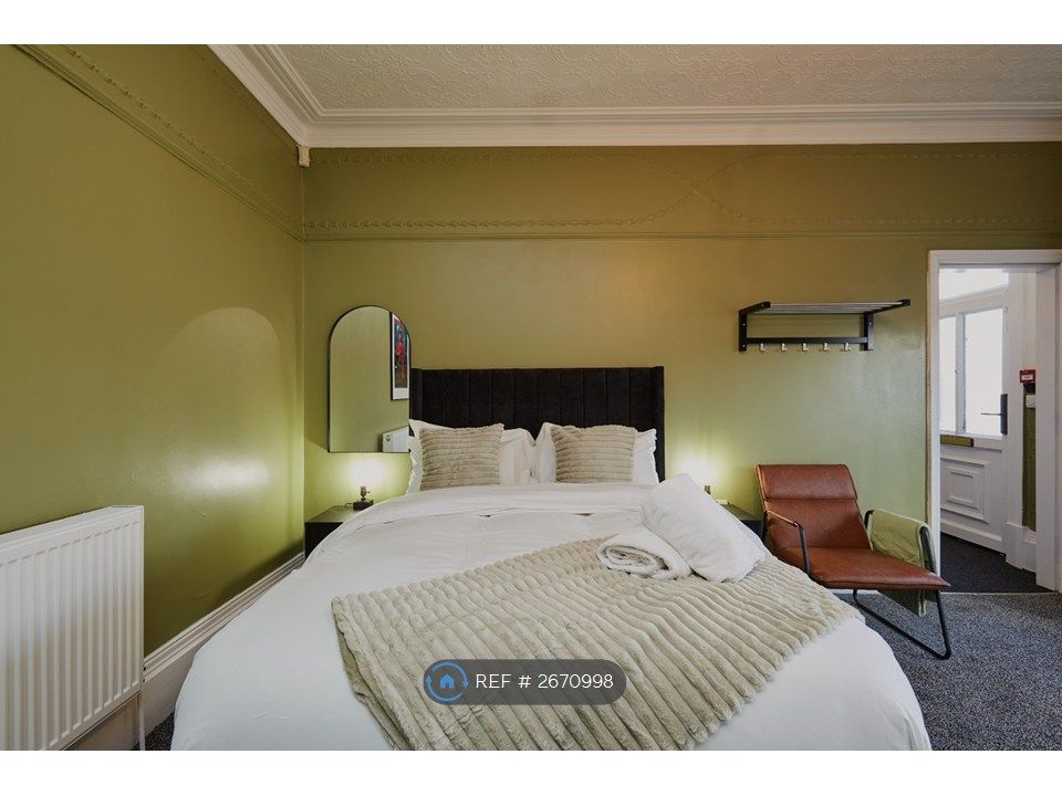 Property photo 3 of 25