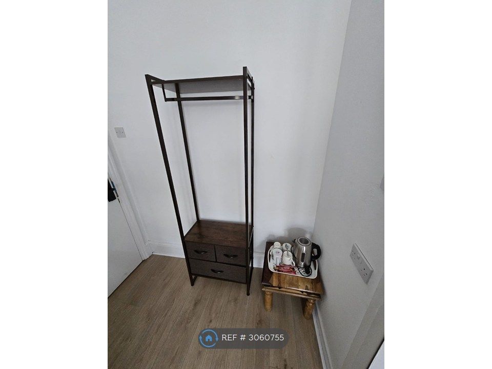 Property photo 1 of 2
