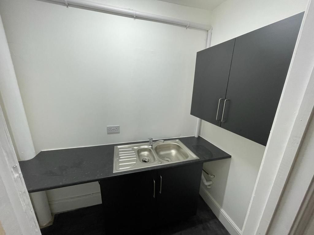 Property photo 2 of 12 Photo 7
