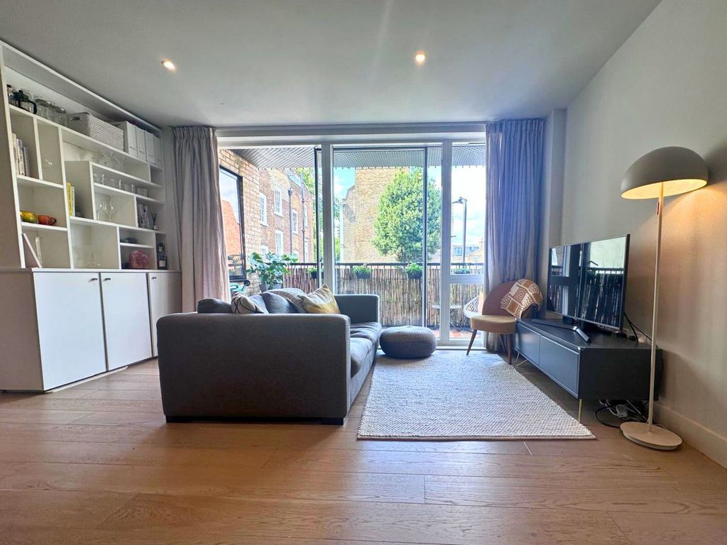 Property photo 2 of 11