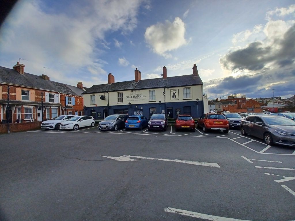 Property photo 1 of 8 Photo 3