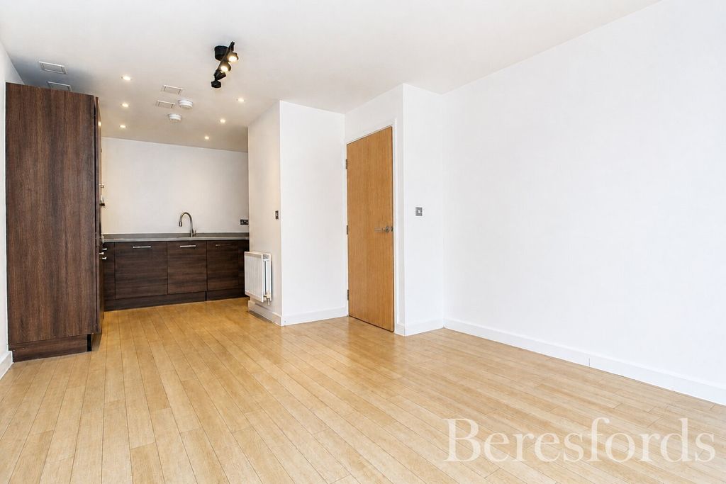 Property photo 1 of 12 Living Room