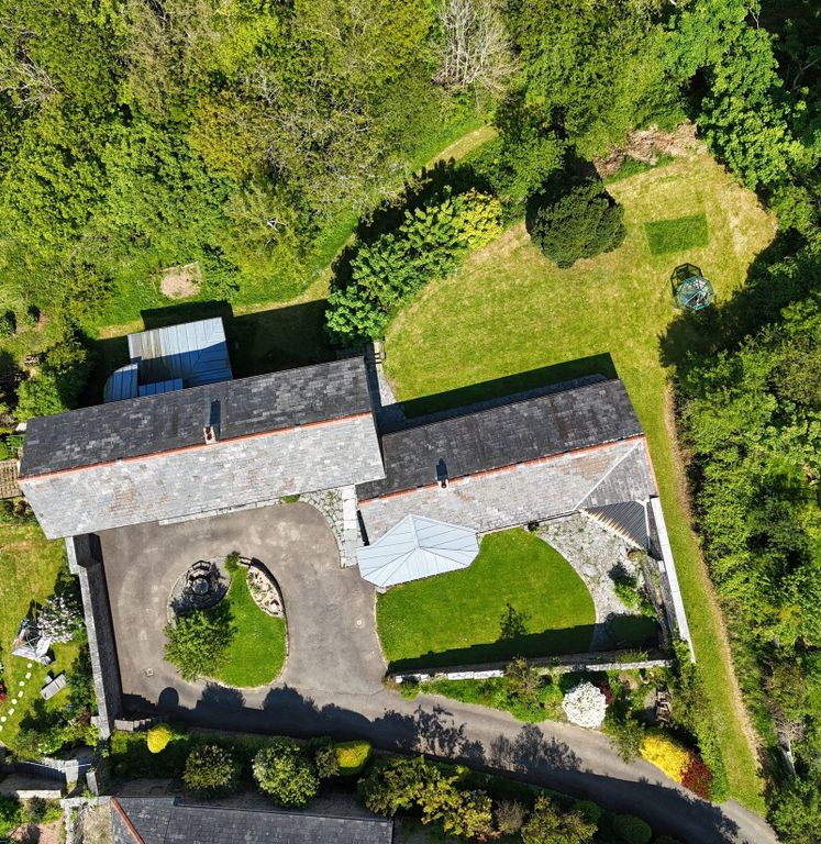 Property photo 2 of 48
